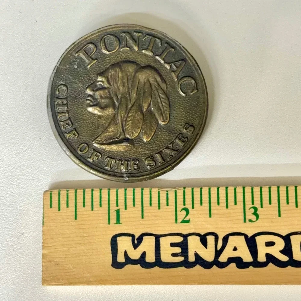 Vintage Pontiac Chief of the Sixes‎ Belt Buckle Brass Tone GEM Automotive Badge